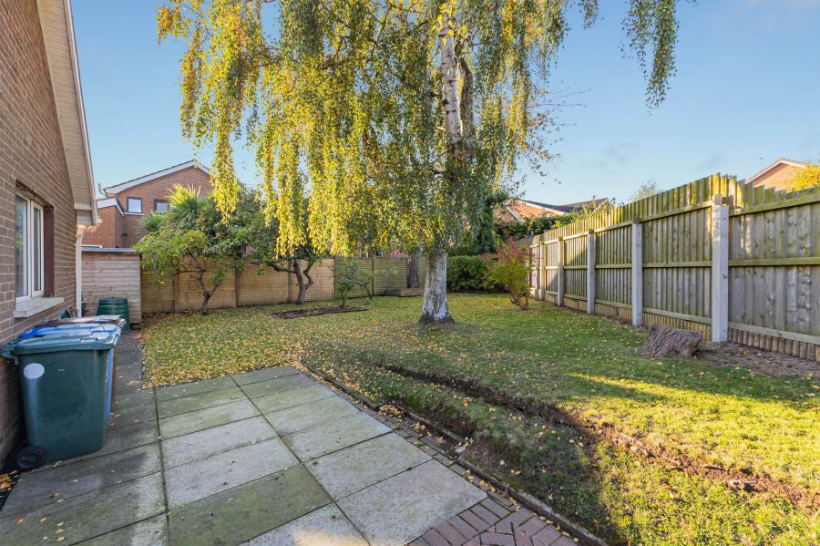 9 Dalboyne Gardens