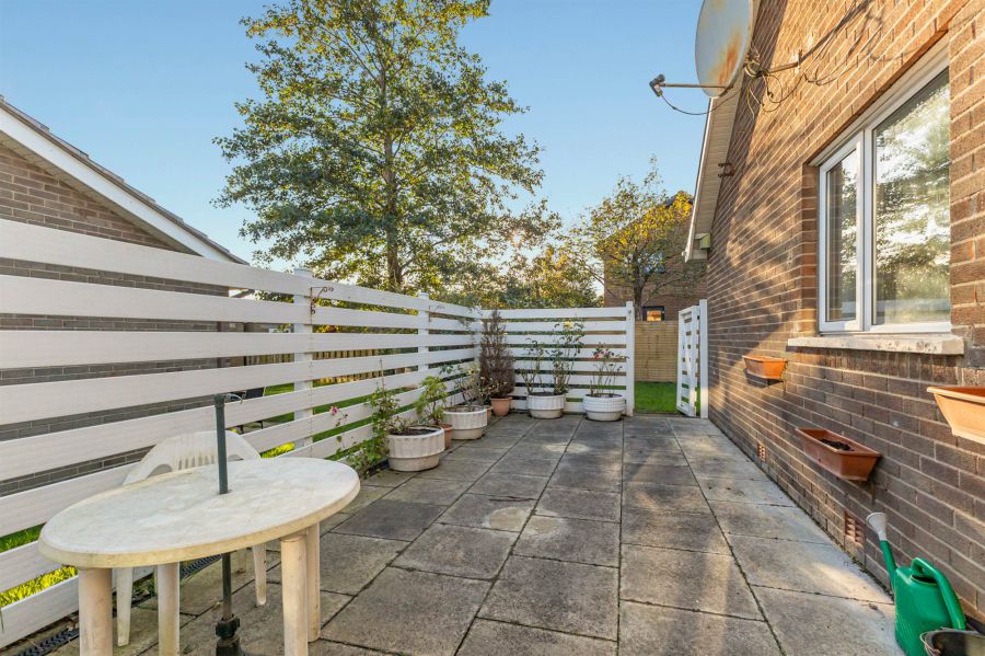 9 Dalboyne Gardens