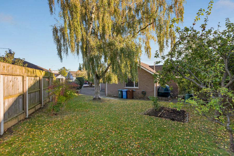 9 Dalboyne Gardens