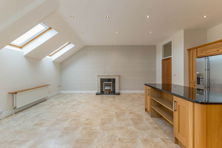 Penthouse Pied-A-Terre, 125 Ballantine Gardens