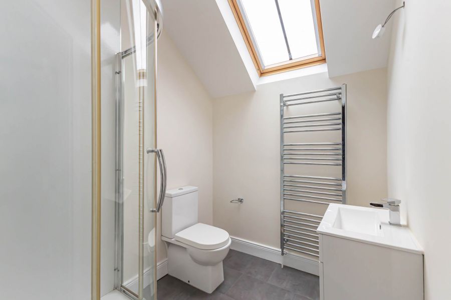 Penthouse Pied-A-Terre, 125 Ballantine Gardens