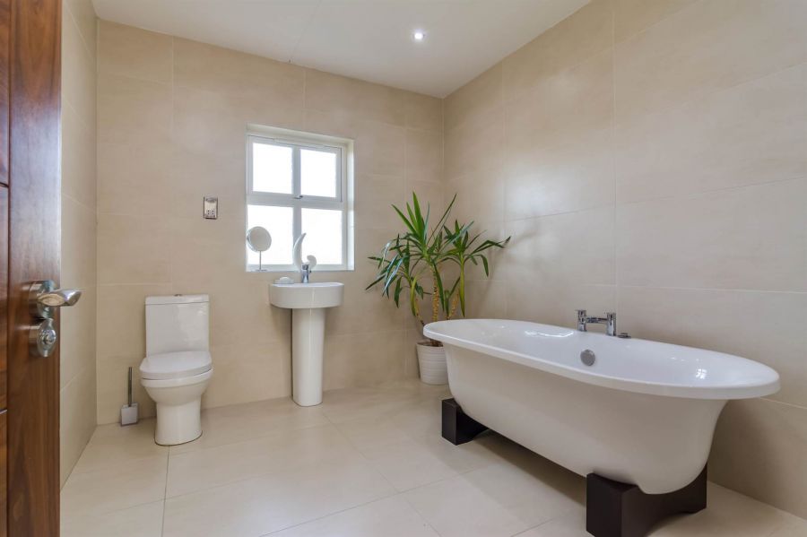 34 Ballysallagh Road