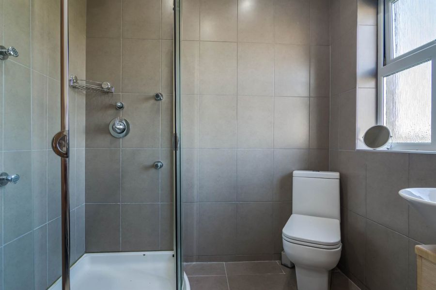 34 Ballysallagh Road