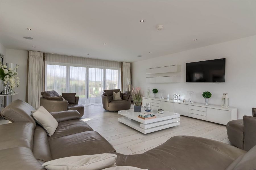 34 Ballysallagh Road