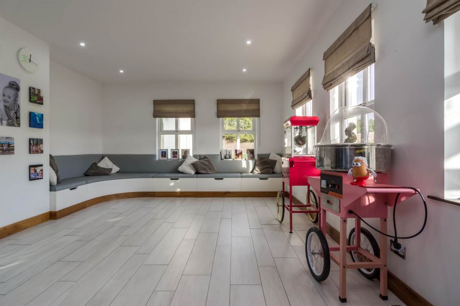 34 Ballysallagh Road