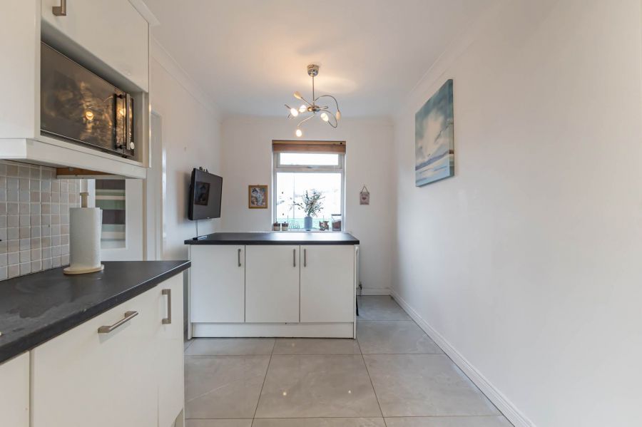 39 Llewellyn Avenue