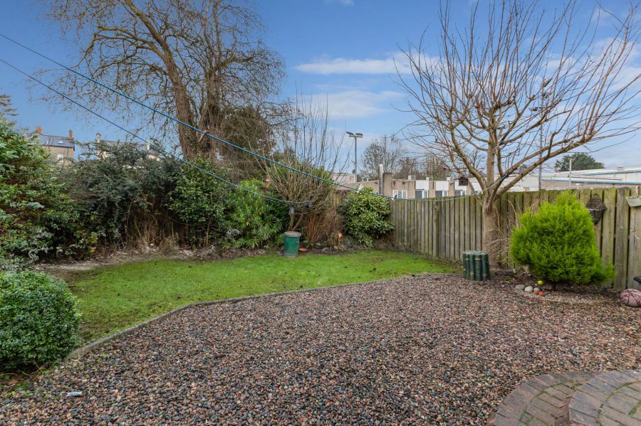 39 Llewellyn Avenue