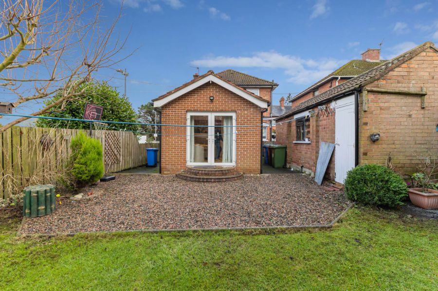 39 Llewellyn Avenue