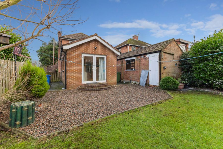 39 Llewellyn Avenue