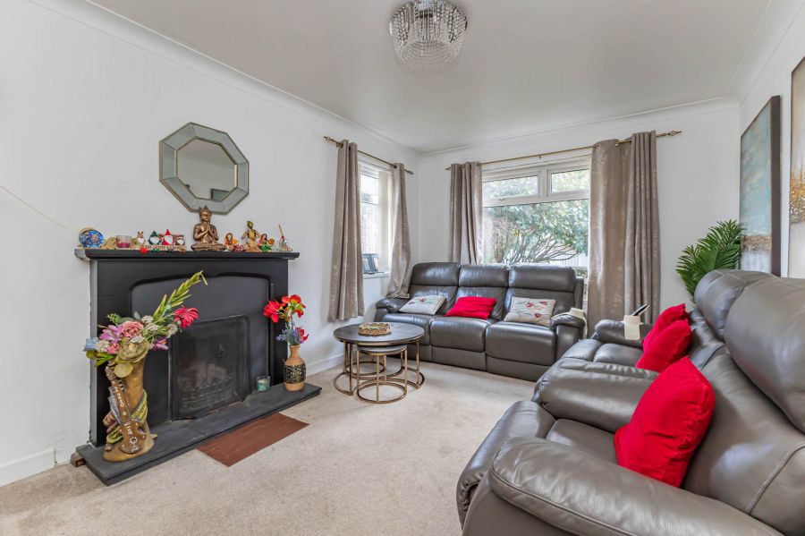 39 Llewellyn Avenue