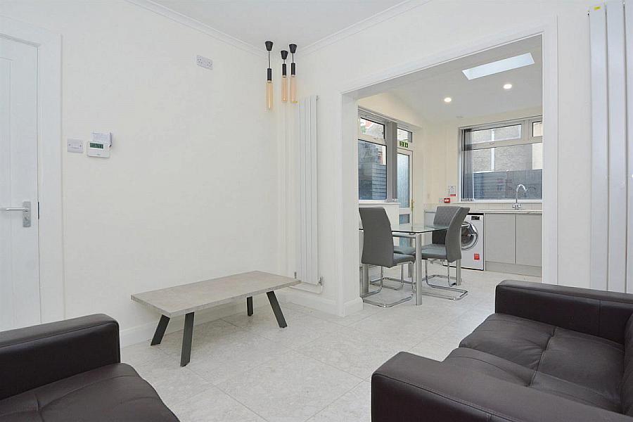 111 Donnybrook Street