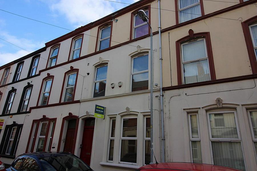Apt 2, 10 Dunluce Avenue