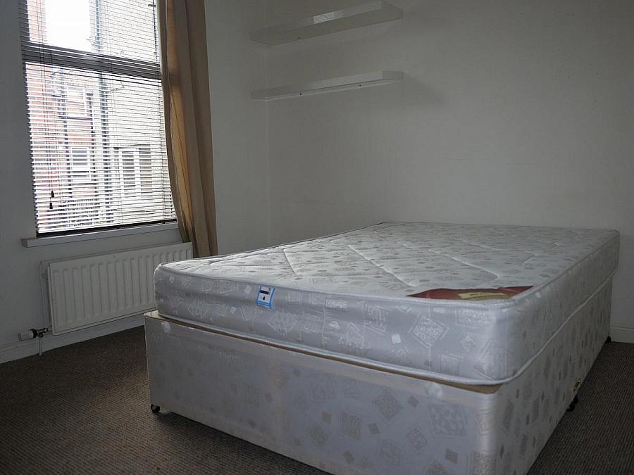 Apt 2, 10 Dunluce Avenue