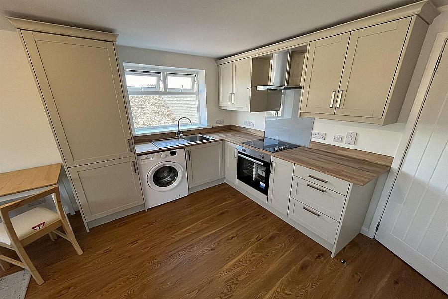 Apt 12 St Ives Court, 27-29 Malone Avenue