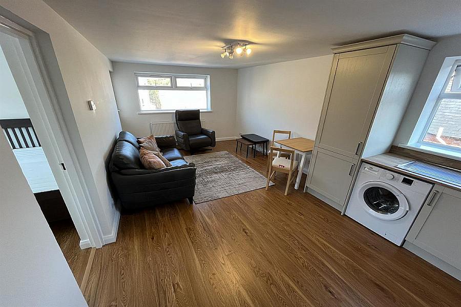 Apt 12 St Ives Court, 27-29 Malone Avenue