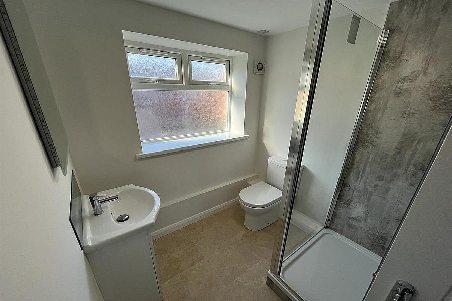 Apt 12 St Ives Court, 27-29 Malone Avenue