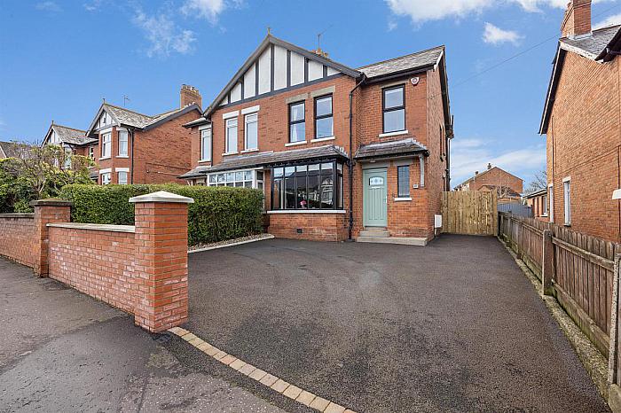 87 Finaghy Road South, finaghy, belfast, BT10 0BY