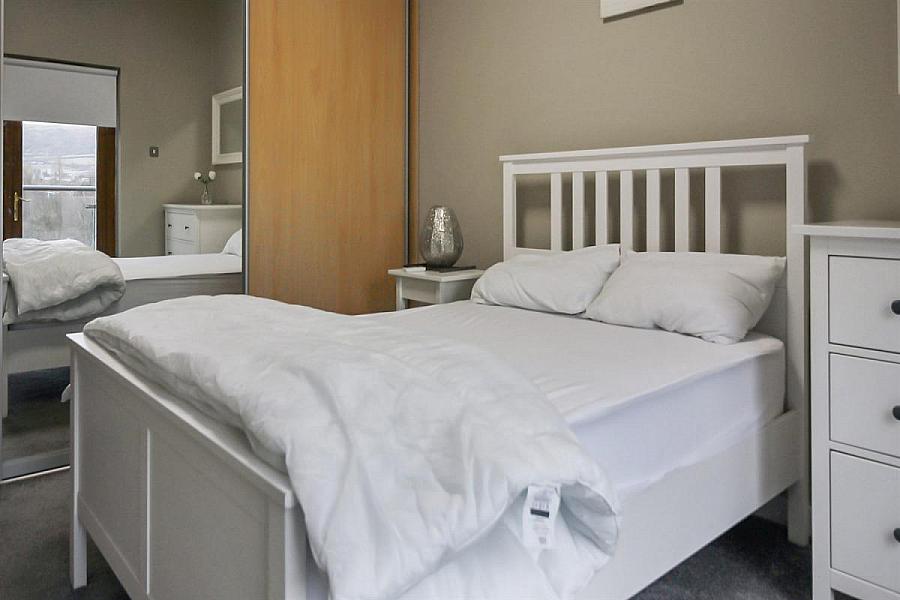 Apt 83, Park Royal