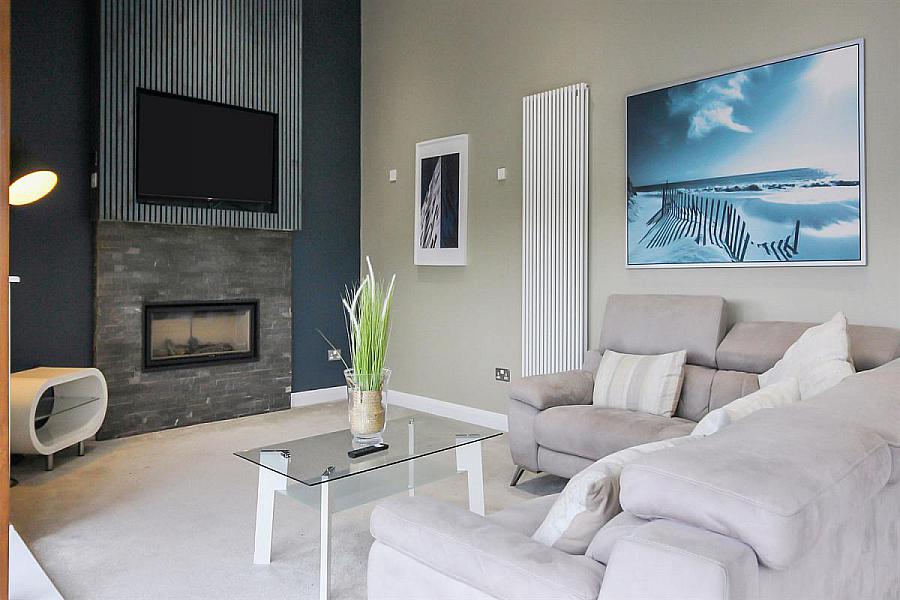 Apt 83, Park Royal