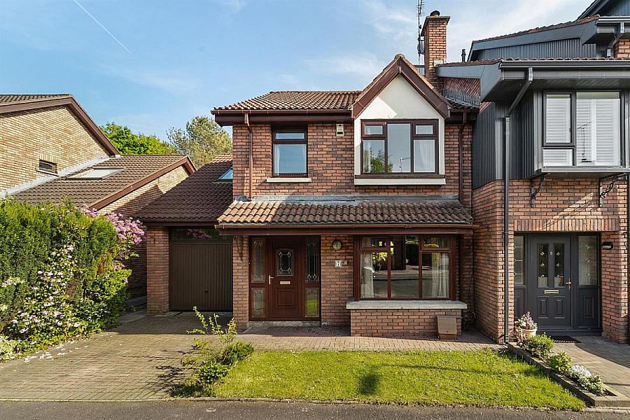7 Balmoral Park