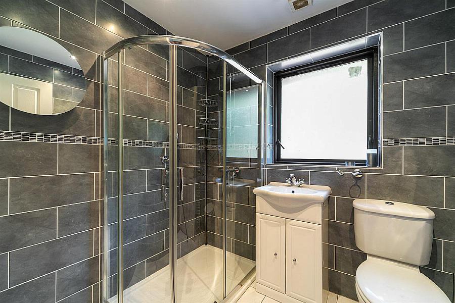 7 Balmoral Park