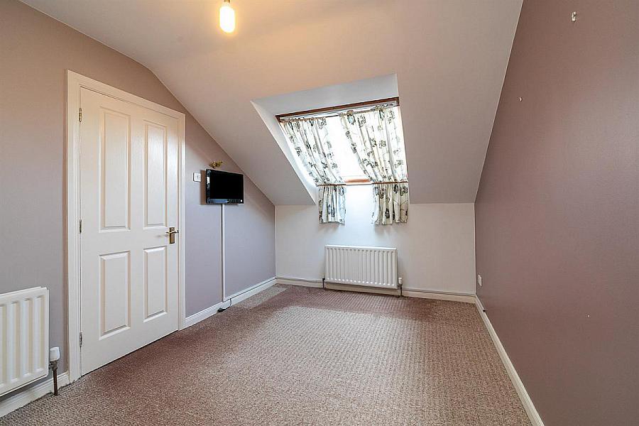 7 Balmoral Park