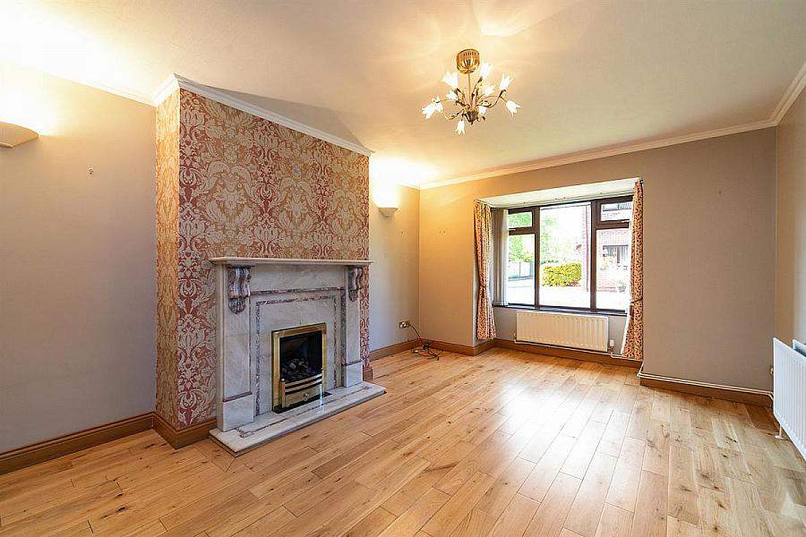 7 Balmoral Park