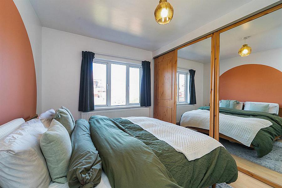 30 Cricklewood Park