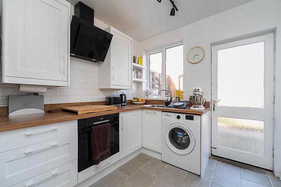 30 Cricklewood Park