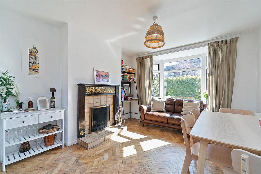 30 Cricklewood Park