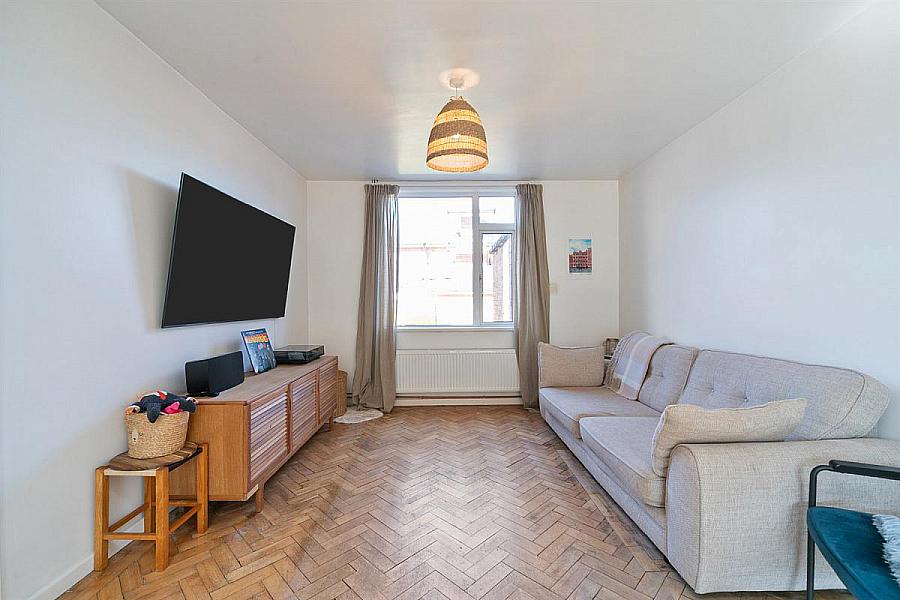 30 Cricklewood Park