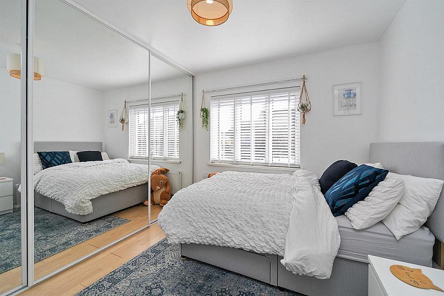 30 Cricklewood Park