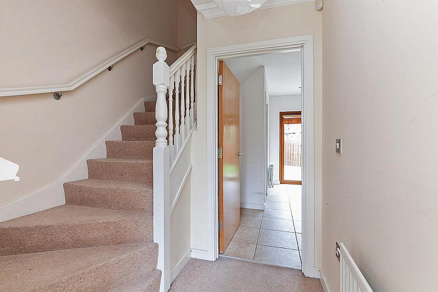 6 Brooke Hall Heights