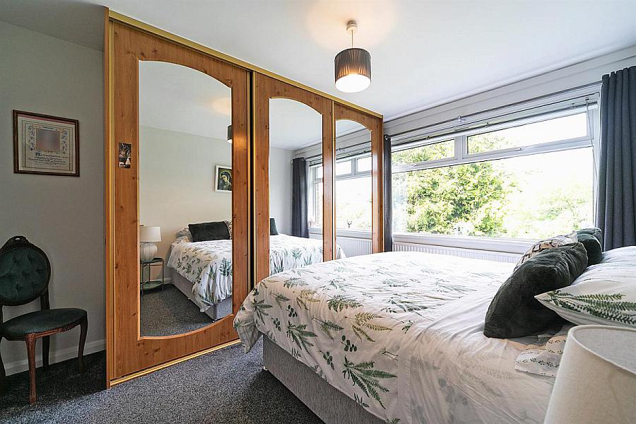 23 Cairnshill Park