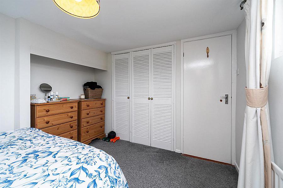 23 Cairnshill Park