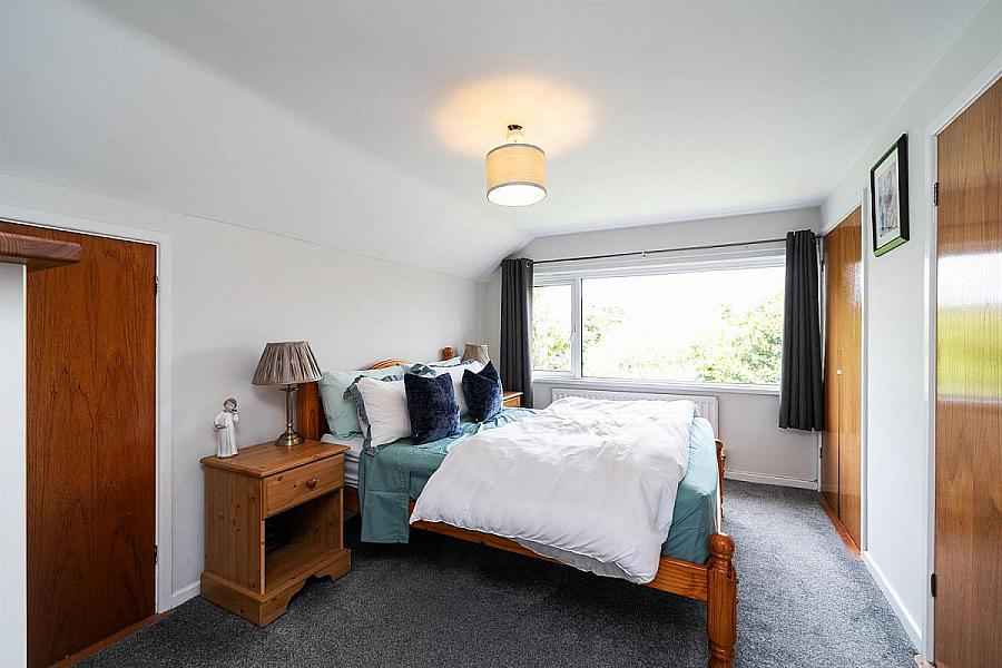 23 Cairnshill Park