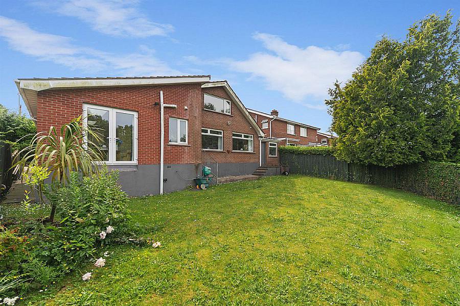 23 Cairnshill Park