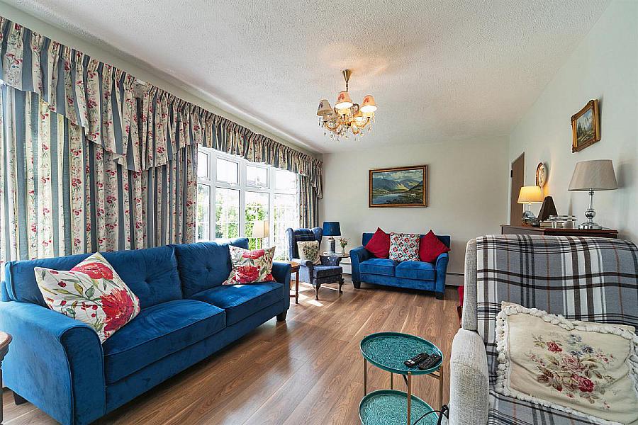 23 Cairnshill Park