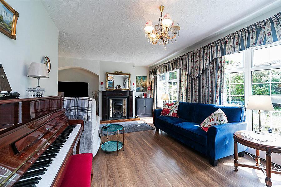 23 Cairnshill Park