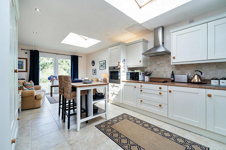 23 Cairnshill Park