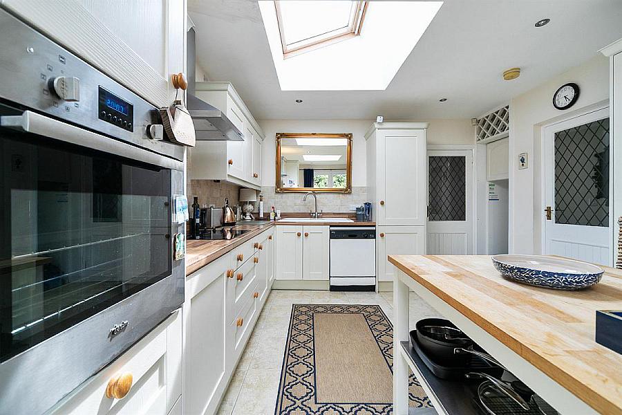 23 Cairnshill Park