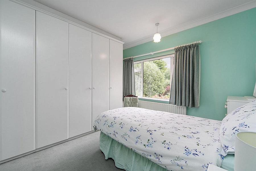 69 Marlborough Park North