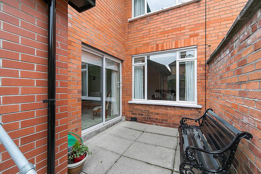 69 Marlborough Park North