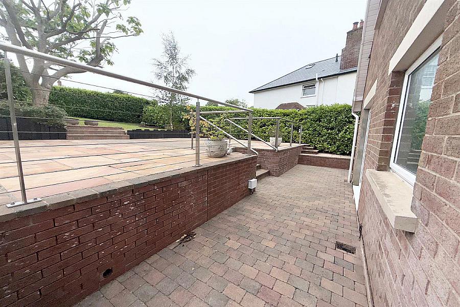 14 Strangford Avenue