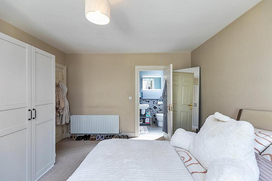 16 Danesfort Park Central