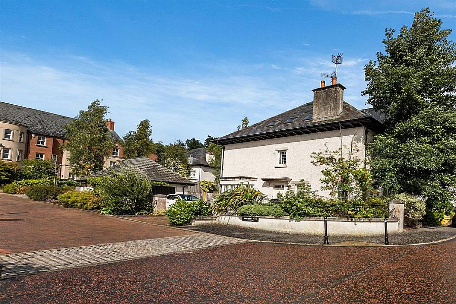 16 Danesfort Park Central