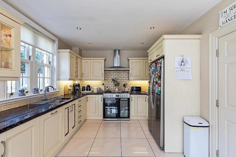 16 Danesfort Park Central
