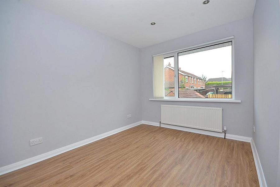 8 Willisfield Park