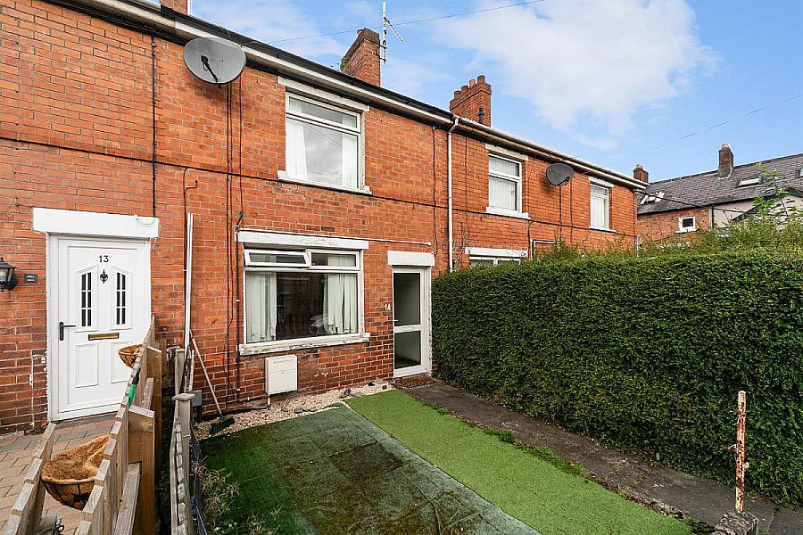 14 Victoria Gardens,Dunmurry, BT17 0AG