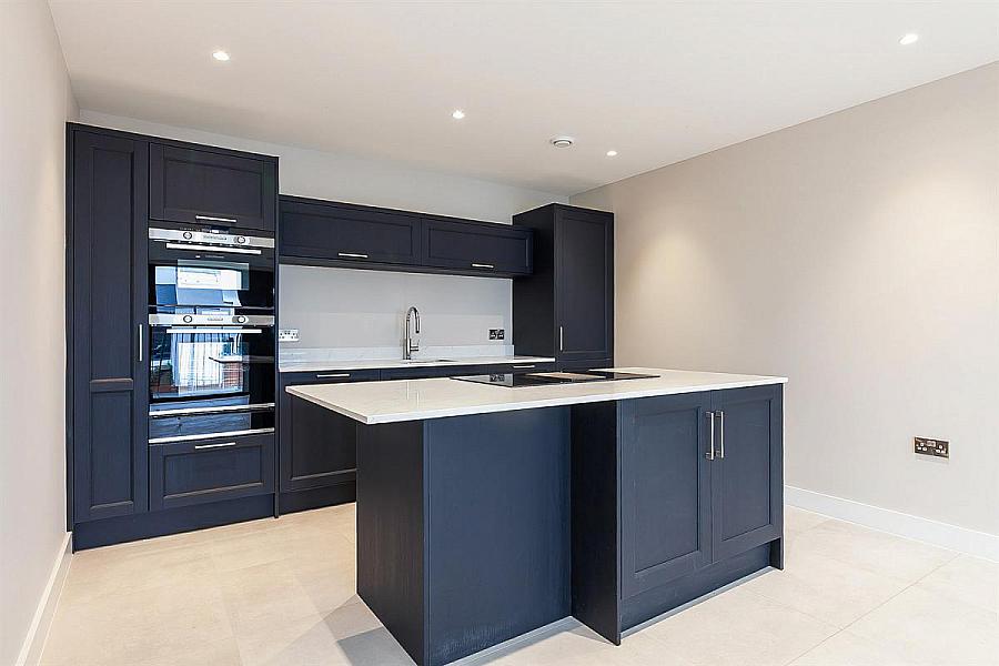 Apt 8, 10 Kings Hall Lane